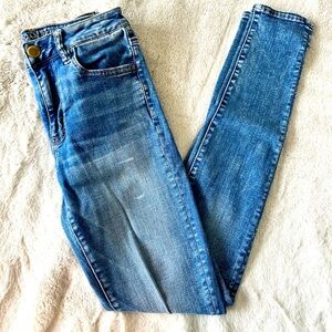 Banana Republic light wash skinny jeans